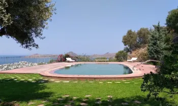 عمارت خصوصی یالی‌کاواک یا اقامتگاه بوتیک توریستی